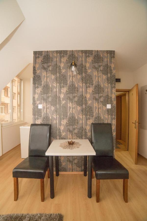 Duga apartmani Kragujevac Exteriör bild